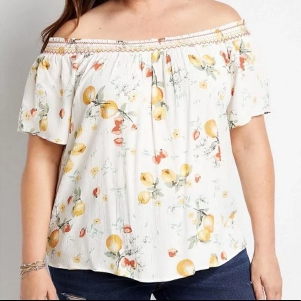 Maurices Lemon Strawberry patterned off shoulder top size Large NWT